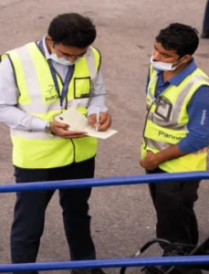 Lightweight, ergonomic systems also reduce fatigue during longer inspections, particularly when working in awkward positions around engine mounts or in tight hangar spaces.